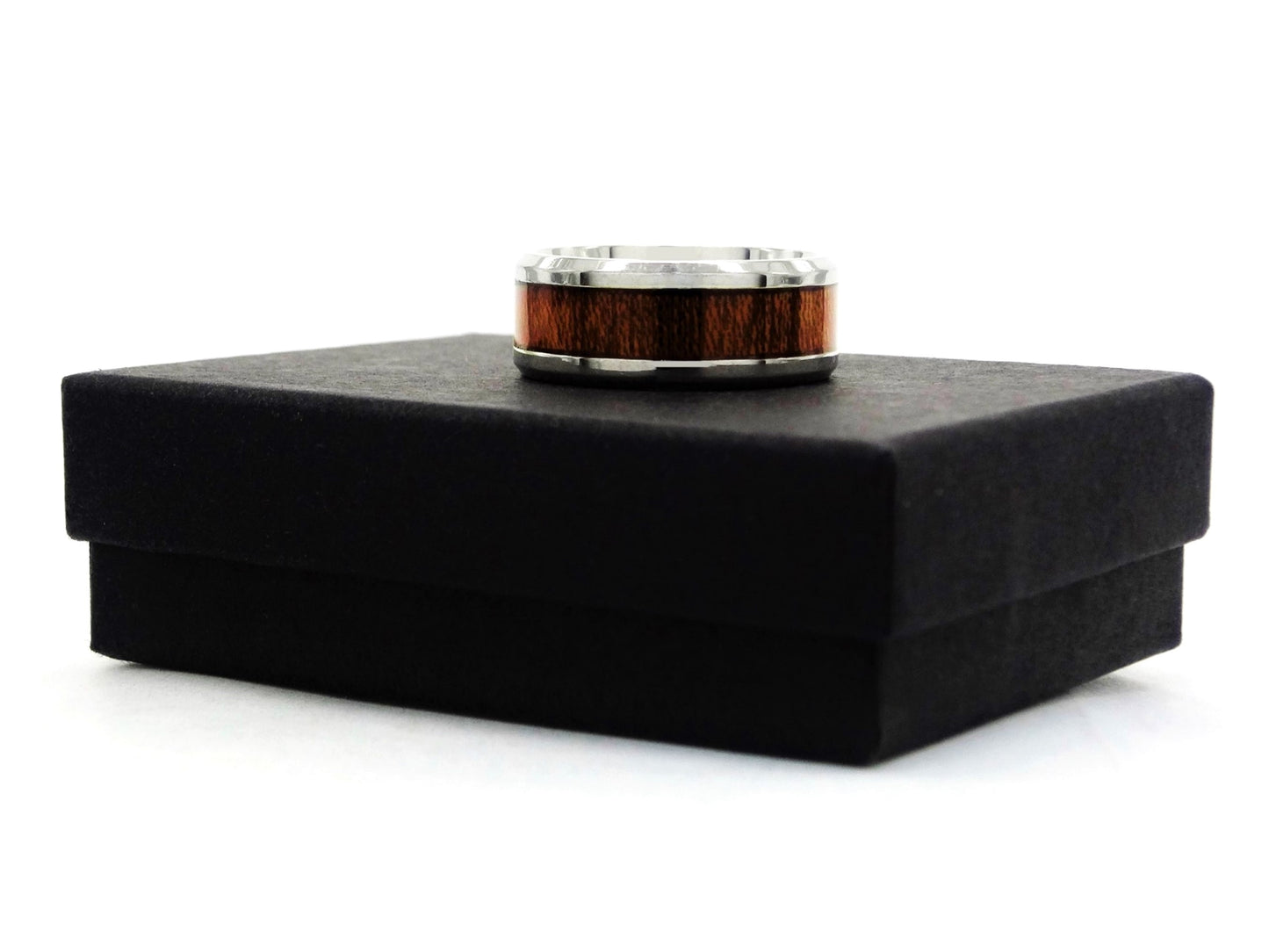 Stainless steel mahogany ring GIFT BOX