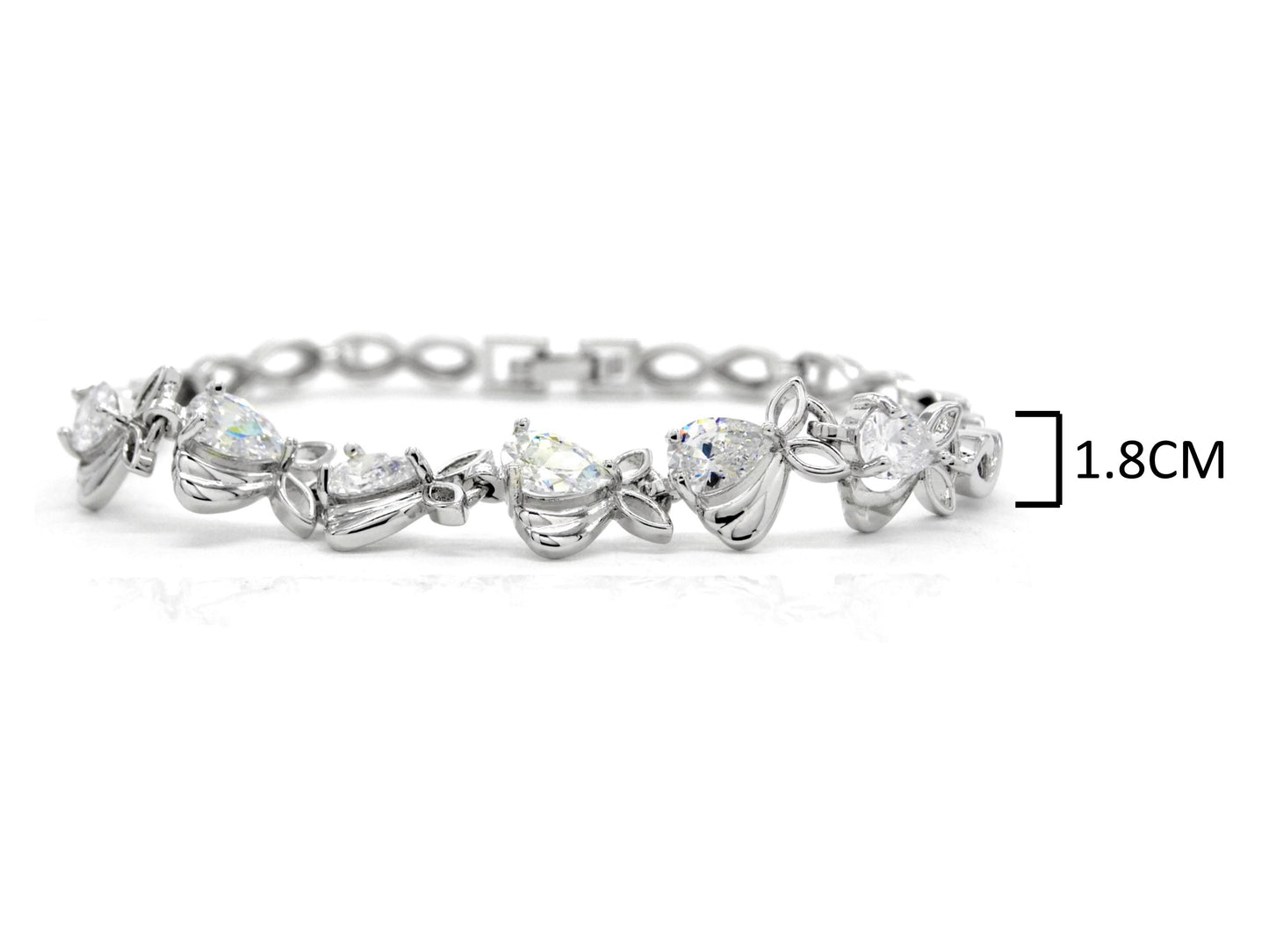 Sparkly white silver plated bracelet MEASUREMENT