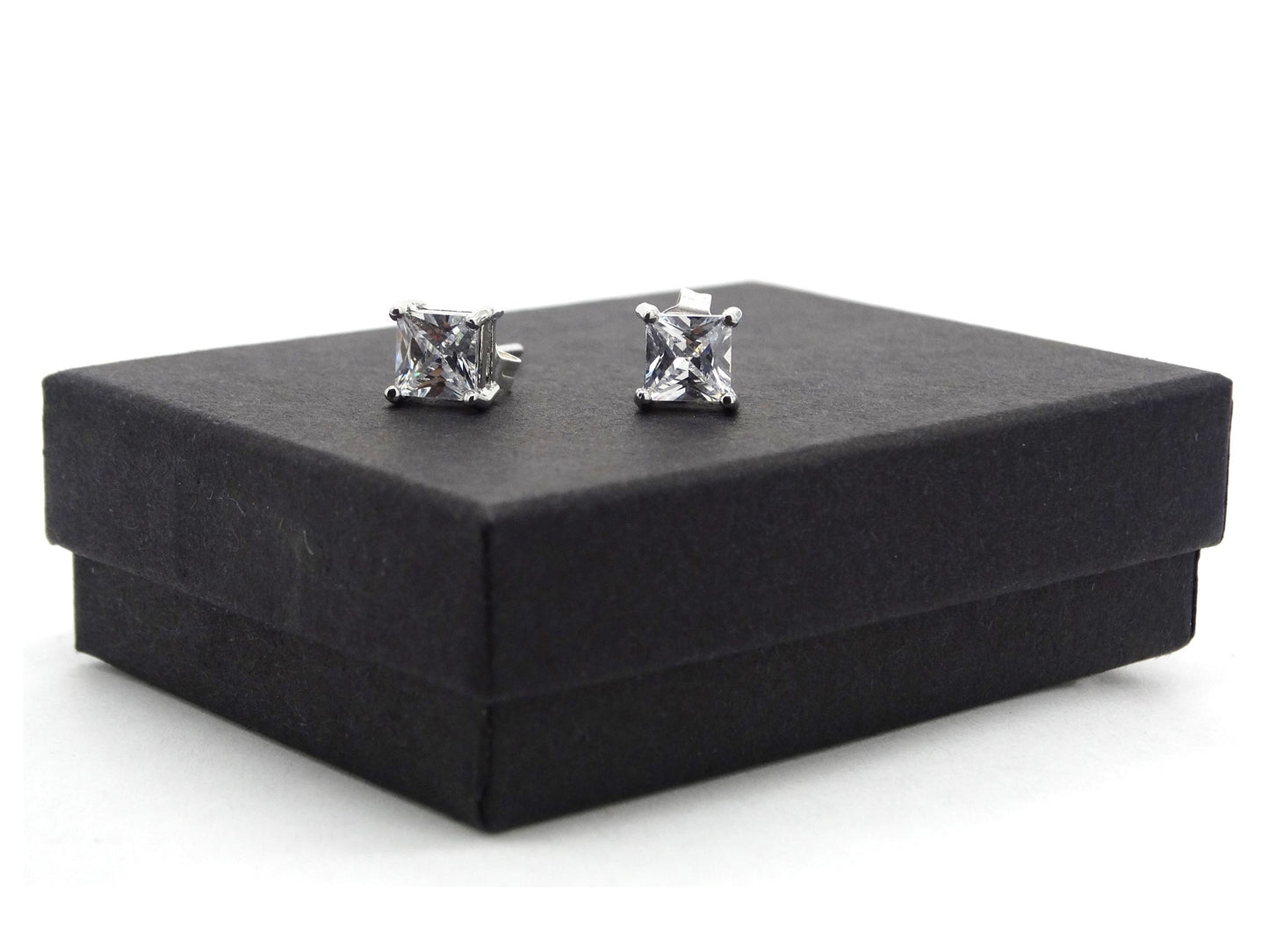 Clear princess silver stud earrings GIFT BOX