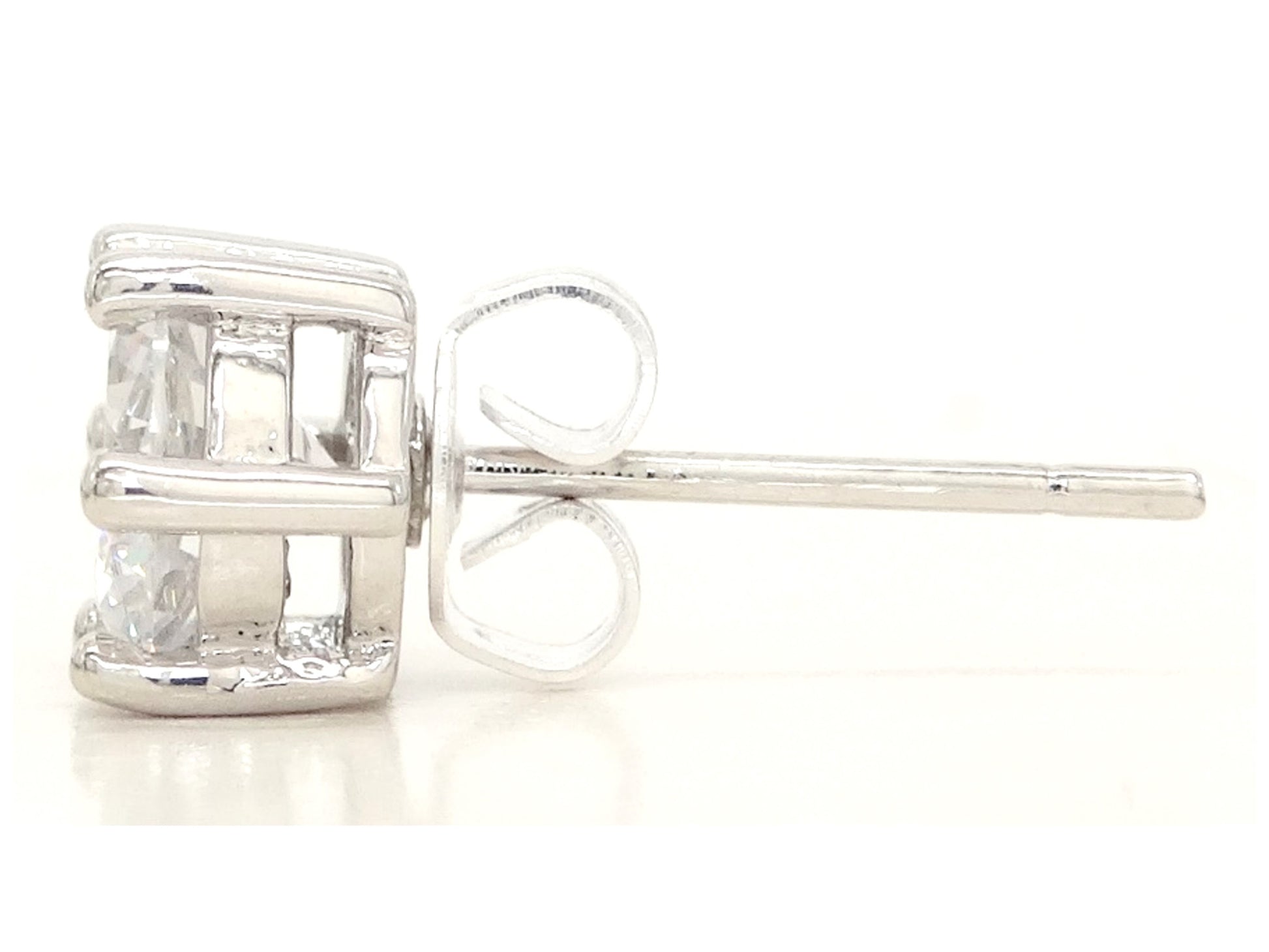 Clear gem silver stud earrings SIDE