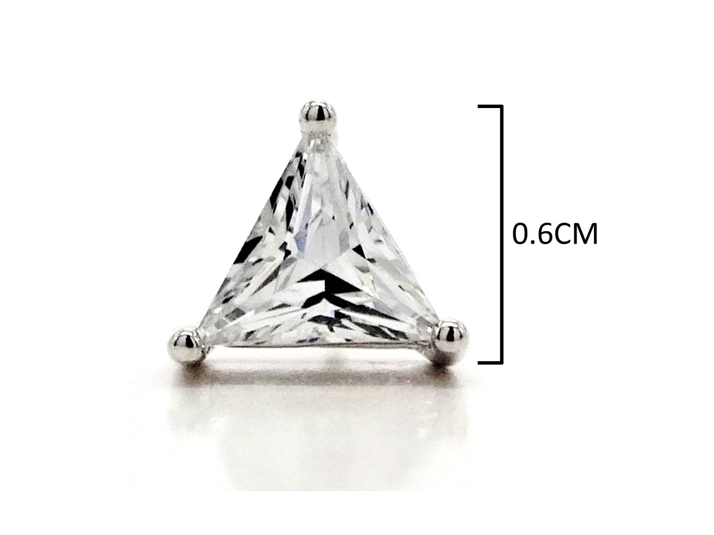 Clear trillion silver stud earrings MEASUREMENT