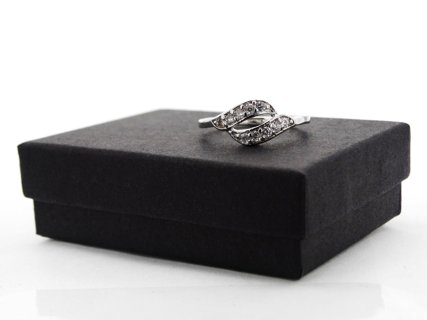 Silver intertwined gem ring GIFT BOX